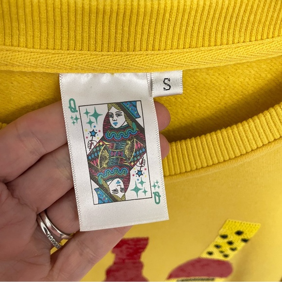 QUEEN OF SPARKLES queen of hot sauce sweatshirt.              21 - Picture 4 of 11